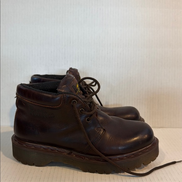Dr. Martens Brown Leather Ankle Boots with Chunky Sole (sz 5) - Picture 1 of 7